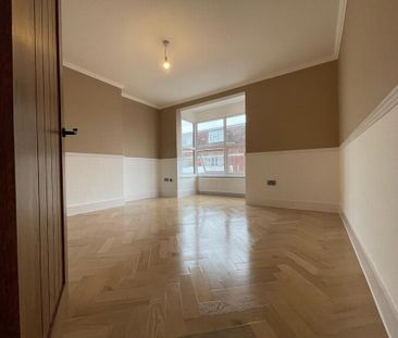 3 bedroom end of terrace house to rent - Photo 2