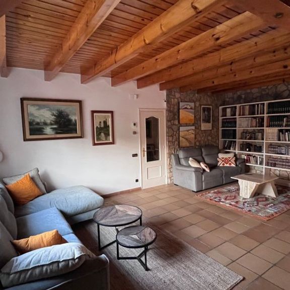 5 room luxury Apartment for rent in Bigues i Riells, Spain - Foto 1