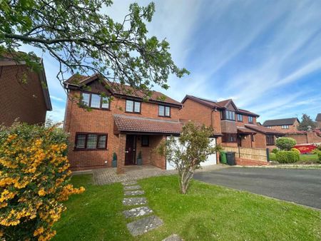 Lakeside Court, Brierley Hill, West Midlands - Photo 2