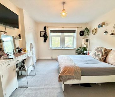 2 bedroom end of terrace house to rent - Photo 5