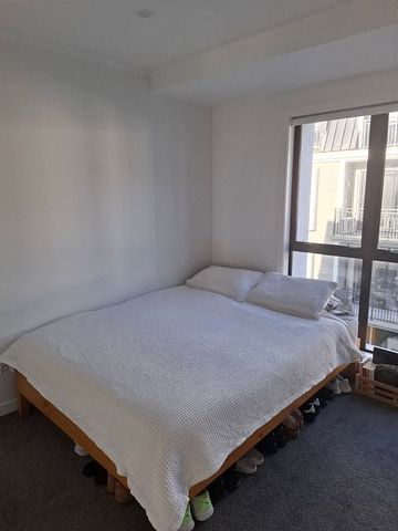 Quiet modern apartment in Newtown - Photo 3