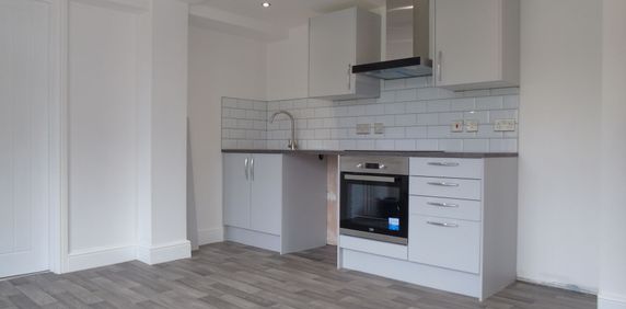 Flat 2, 43A Woodbridge Road East, Ipswich, IP4 - Photo 2