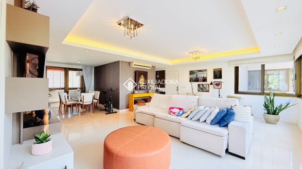 Apartamento com 3 quartos e 133m² para alugar em Vila Ipiranga, Porto Alegre. - Photo 1