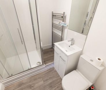 2 bedroom flat to rent - Photo 4