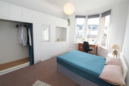 BPC01602, Hartington Park, Redland, BS6 - Photo 2