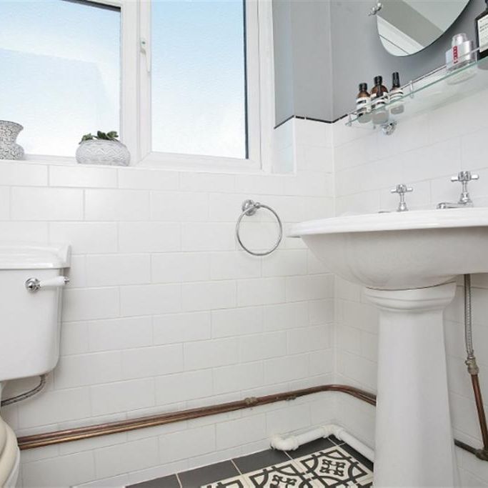 2 bedroom terraced house to rent - Photo 1