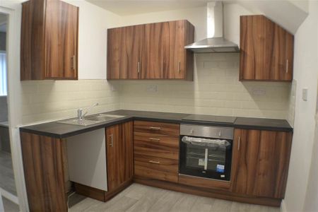 Flat 1 96 Fitzroy Avenue, Queens Quarter, Belfast, BT7 1HX - Photo 5