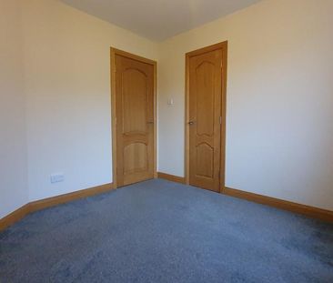 3 bedroom detached bungalow to rent - Photo 4