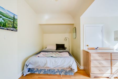 For Lease - 50 Glenrose Avenue Unit# 5, Toronto, Ontario - Photo 2