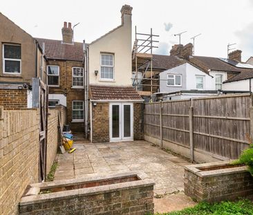 William Street, Sittingbourne, Kent, ME10 - Photo 2