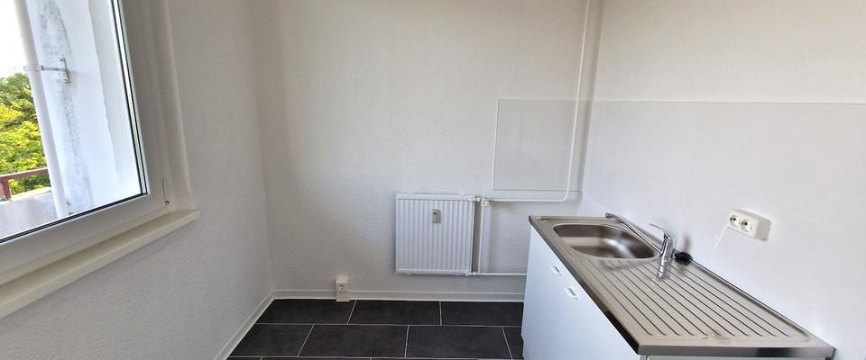 Ab dem 20.12.2025 - wir renovieren Ihre neue 2-Zimmer-Wohnung mit Balkon - Photo 1