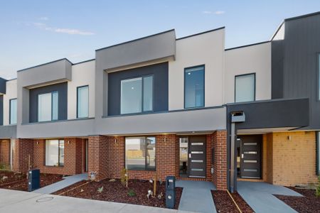 111 Prudence Parade, Point Cook VIC 3030 - House For Rent | Domain - Photo 3