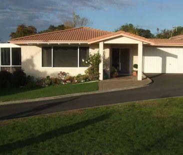Charming Havelock North Townhouse for Rent - Photo 5