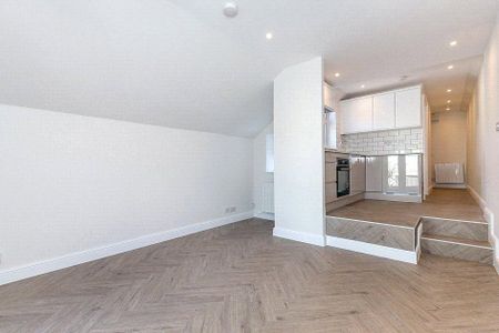 Studio to rent - Photo 2