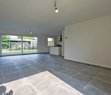 Ruime energiezuinige nieuwbouwwoning (2024) met inpandige garage op 193m² gelegen te Houthulst. - Foto 5