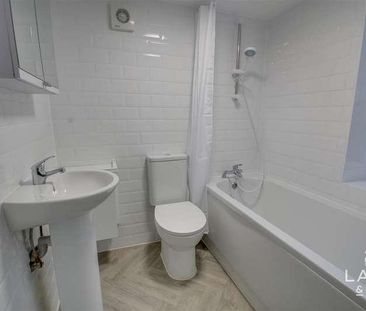 The Parade, CO14 - Photo 4