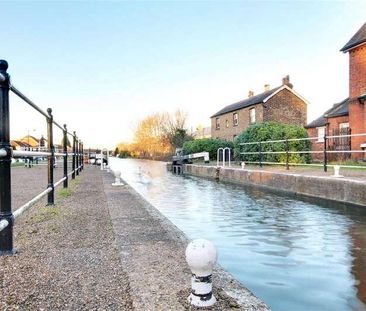Wallace Court, Eden Close, Enfield, London, EN3 - Photo 1