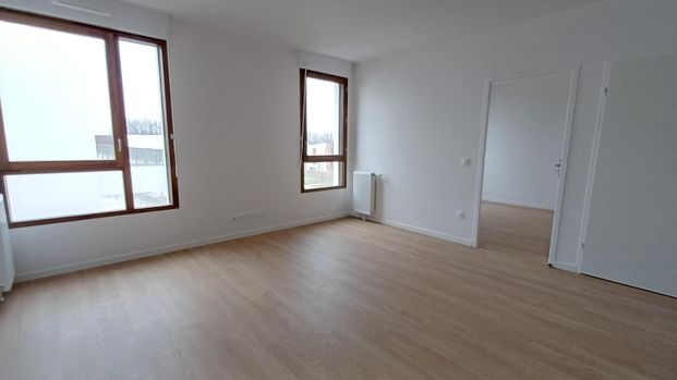 location Appartement T2 DE 38.86m² À ARPAJON - Photo 1
