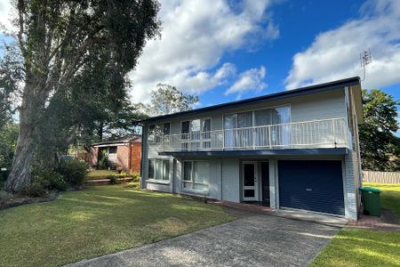 Family Home On A Large Sunny Block - Photo 2