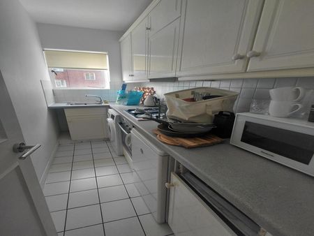 Oslo Court, Prince Albert Road, St. John's Wood, London, NW8 - Photo 4