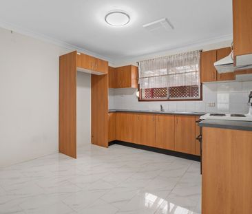 33 Shawnee Street, Greenfield Park, NSW 2176 - Photo 6