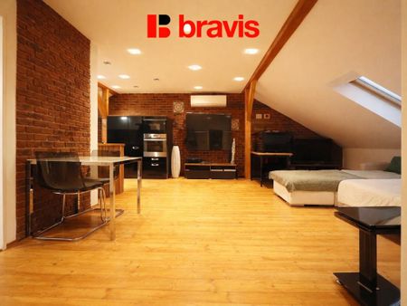 Pronájem bytu 3+kk 109 m2 - Fotografie 2