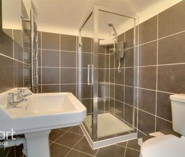 1 bedroom in a house share to rent - Photo 6