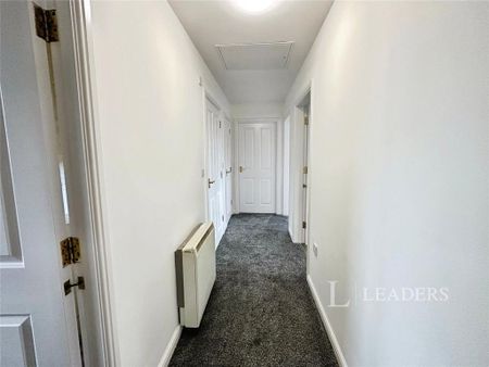 2 bedroom flat to rent - Photo 2