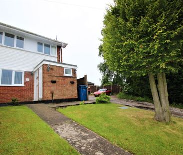 3 bedroom semi-detached to let - Photo 5