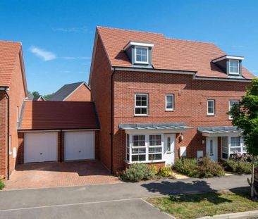 4 bedroom semi-detached house to rent - Photo 3
