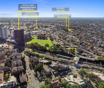 LUXURIOUS APARTMENT WITH STUNNING WATER VIEWS - Photo 6