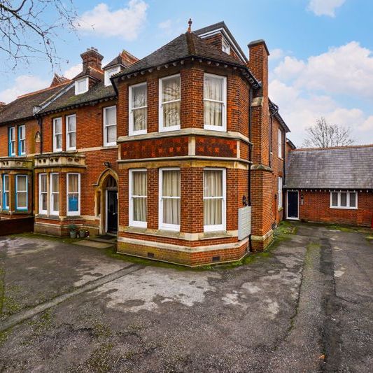 61 London Road, Canterbury - Photo 1