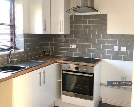 2 bedroom terraced house to rent - Photo 5