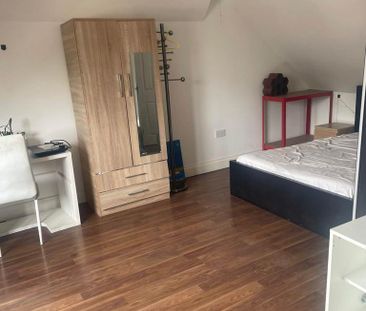 Studio to rent - Photo 4