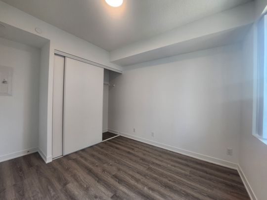 For Lease - 180 Front Street Unit# 716, Toronto, Ontario - Photo 1