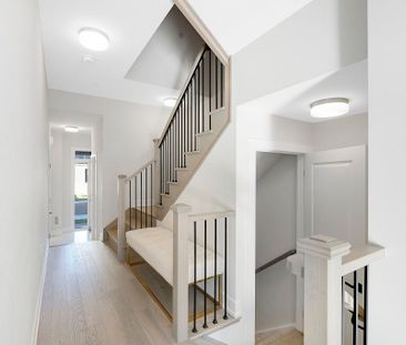 For Lease - 2745 Westoak Trails Boulevard Unit# 5, Oakville, Ontario - Photo 2