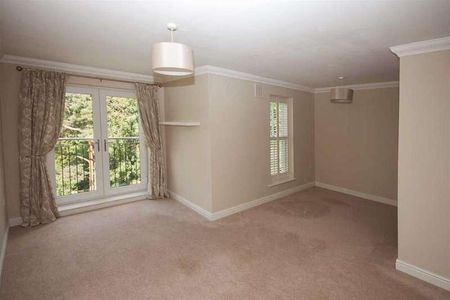 West Hill Place, West Hill, Oxted, RH8 - Photo 5