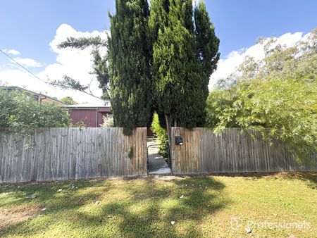 298 Armidale Road, East Tamworth NSW 2340 - House For Rent | Domain - Photo 3