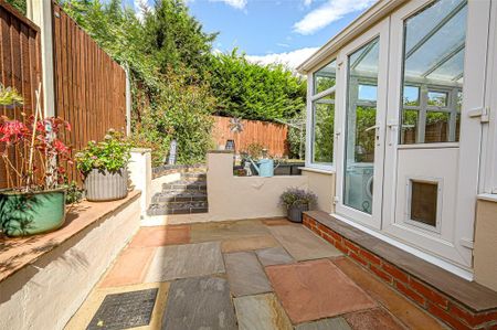 2 bedroom semi-detached house to rent - Photo 3