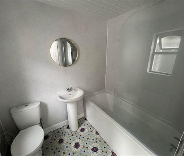 57 Chapel Street, Newry, BT34 2DP - Photo 3