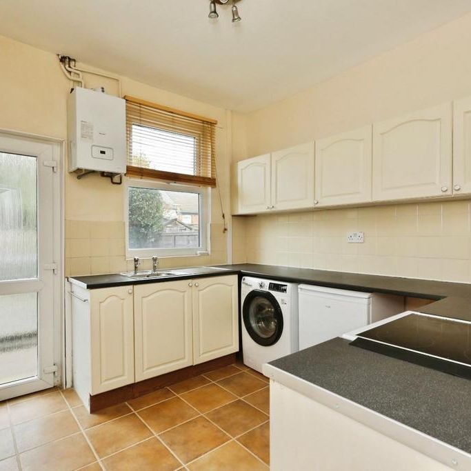 2 bedroom terraced house to rent - Photo 1