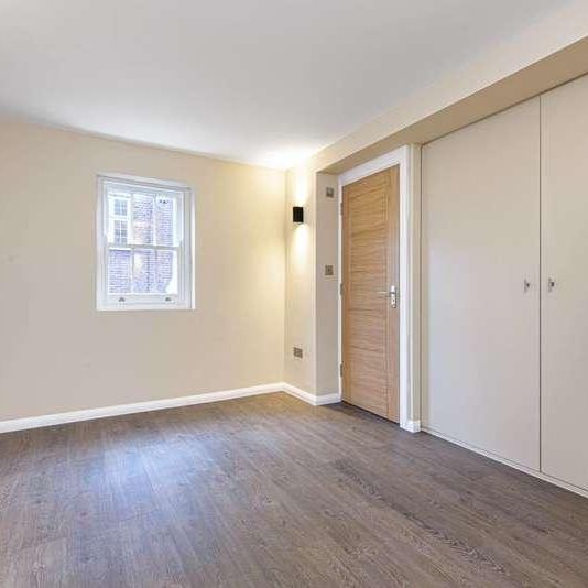 Trinity Walk, Hampstead, NW3 - Photo 1