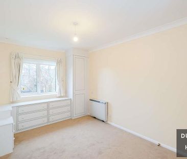 Beehive Lane, Ilford - Photo 6