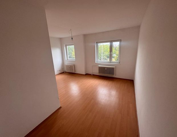 2 Zimmer - 65qm - Balkon - Foto 1