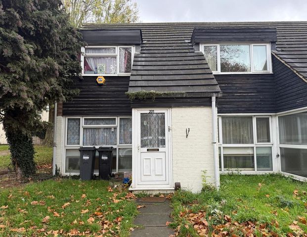 3 bedroom semi-detached house to rent - Photo 1