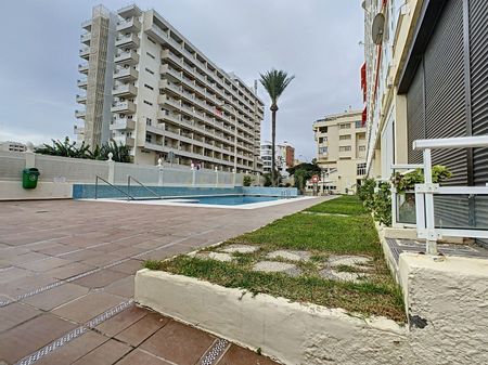 Estudio de alquiler en Avenida de España, 3, La Carihuela - Los Nidos - Photo 2