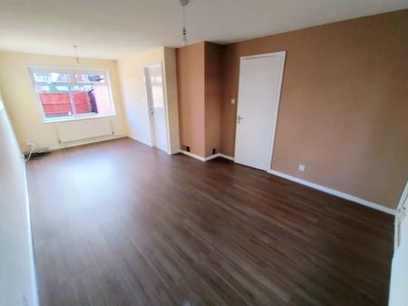 3 bedroom terraced house to rent - Photo 2