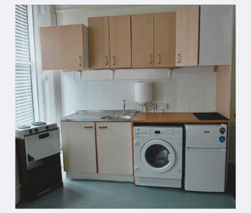 Bedsit, Waverley Road, BS6 - Photo 3