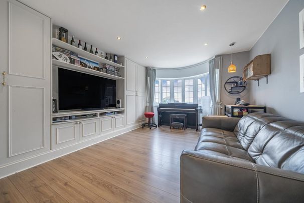 3 bedroom flat to rent - Photo 1