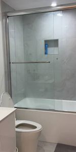 METROTOWN, PRIVATE BATH - Photo 4